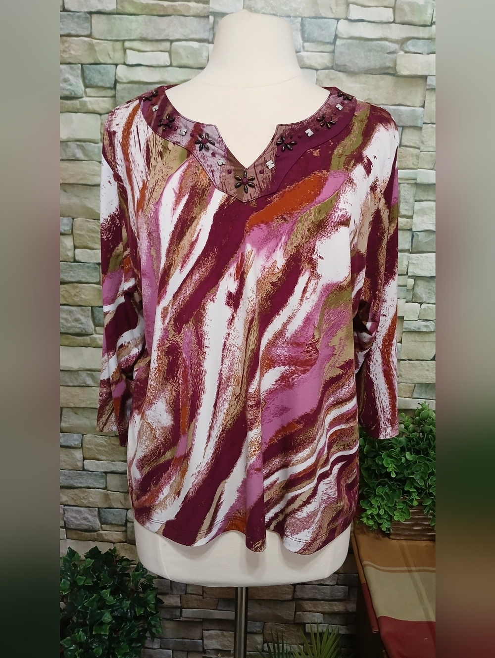Alfred Dunner XLP Berry Multi Beaded V-Notch Blouse Top